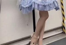 穿着丝袜系列,时尚穿搭的优雅演绎