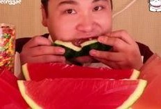 两个男网红吃瓜表情包,揭秘网络红人的“瓜”界风云